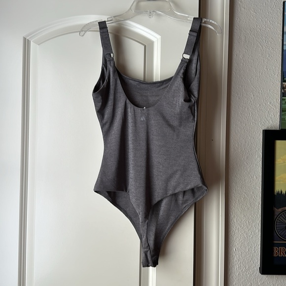 Balance/Vitality Essence Bodysuit—Concrete Heather - Picture 7 of 7